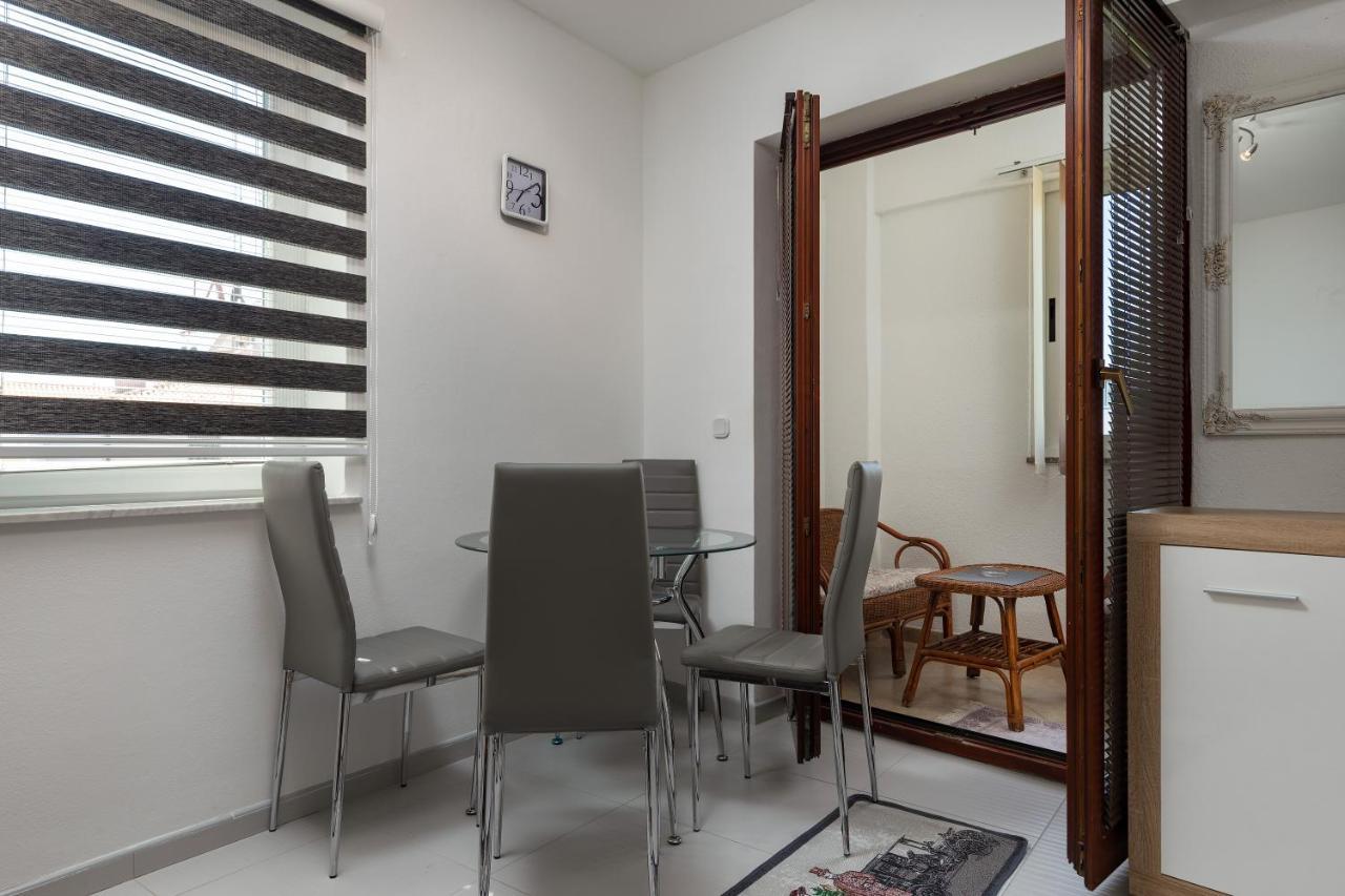 Apartments Smaila 1729 Pula Exterior photo