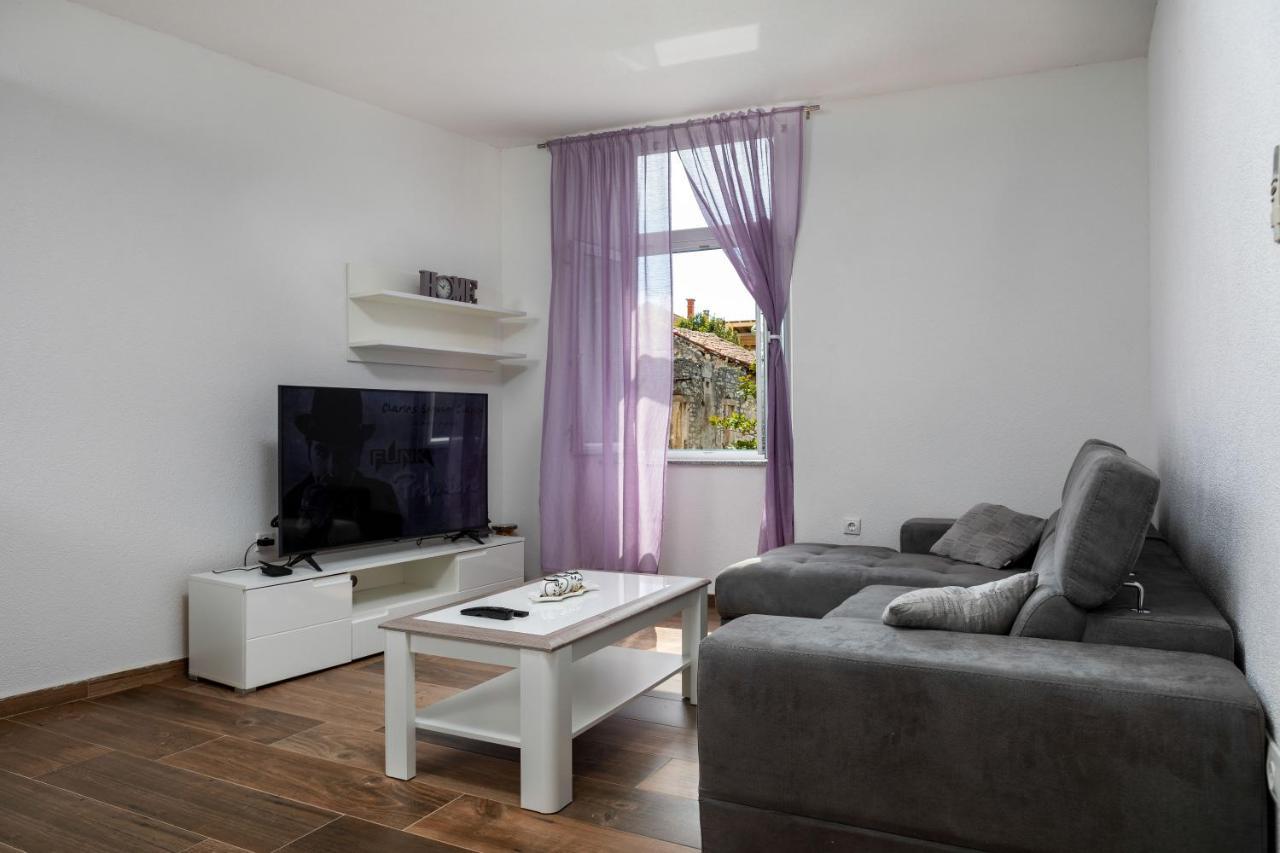 Apartments Smaila 1729 Pula Exterior photo